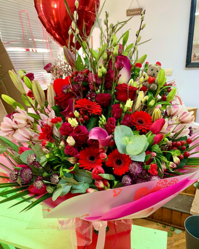 Findon Flowers Red Handtied