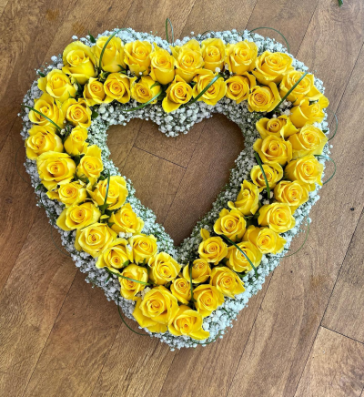 Findon Flowers Yellow Rose Heart Funeral Tribute